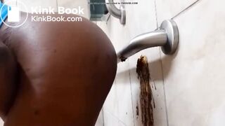 SEXY EBONY BABE PROJECTILE POOP