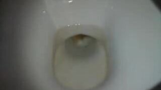 Girl pooping on toilet - video 76
