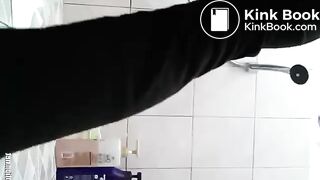 Asian pooper