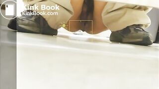 spy camera asian girl pee and shit.video_543
