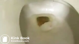 Asian Girl Pooping and Farting 1