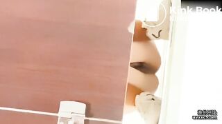 spy cam asian girl peeing poop.video_04