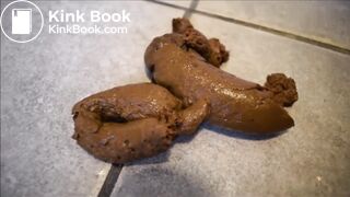 Hot alternative girl shitting - video 7