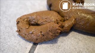 Hot alternative girl shitting - video 7