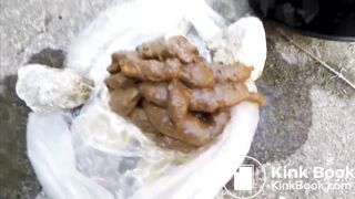 Blonde in high heels pooping in outdoor
