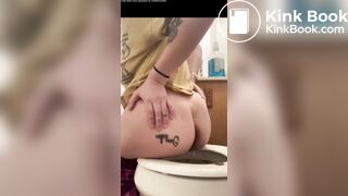 Big ass diarrea on toilet