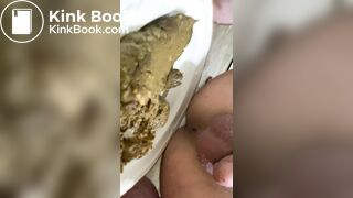 Naked Guy Pooping on the Plate