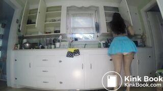 Rachelle - Pooping her pull-up