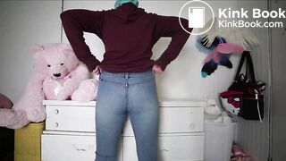 Kim - Pooping jeans & dildo mas
