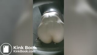 Chinese Women Missed the toilet