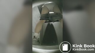 Chinese Women Missed the toilet