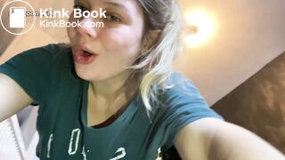 Blonde Brit dumps on toilet lid