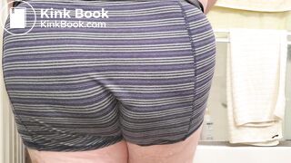 Pooping 509 - Bent on the Floor