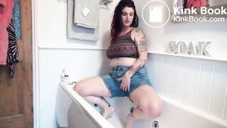 Chubby, cute & wet