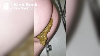 Pooping 412 - Lost it, Messy Clean Up-HQ