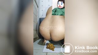 Beautiful chubby indian bhabhi potty - indian scat