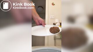 Pooping 298 - Quick Dump on Plate