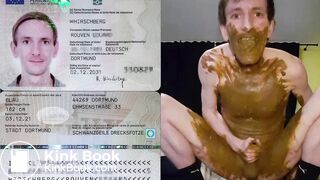 Ich Drecksau schmiere mich mit Scheiße voll und ficke dann meine Arschfotze