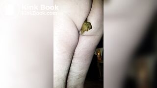 Pooping 67 - Slow Motion - 2 of 2