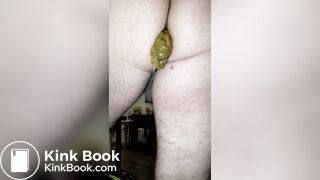 Pooping 67 - Slow Motion - 2 of 2