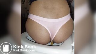 Cagando Diarrea Atraves De Mi Tanga Rosa