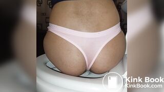 Cagando Diarrea Atraves De Mi Tanga Rosa