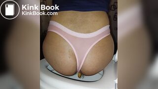 Cagando Diarrea Atraves De Mi Tanga Rosa
