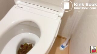 Japanese Girl Pooping