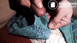 3 culottes imbibées de traces et d'odeurs intimes très puissantes, j'éjacule dedans