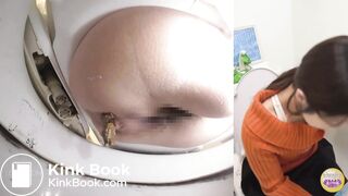 Japanese Girl Pooping