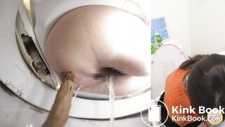 Japanese Girl Pooping