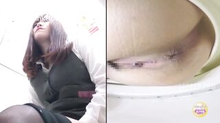 Japanese Girl Pooping